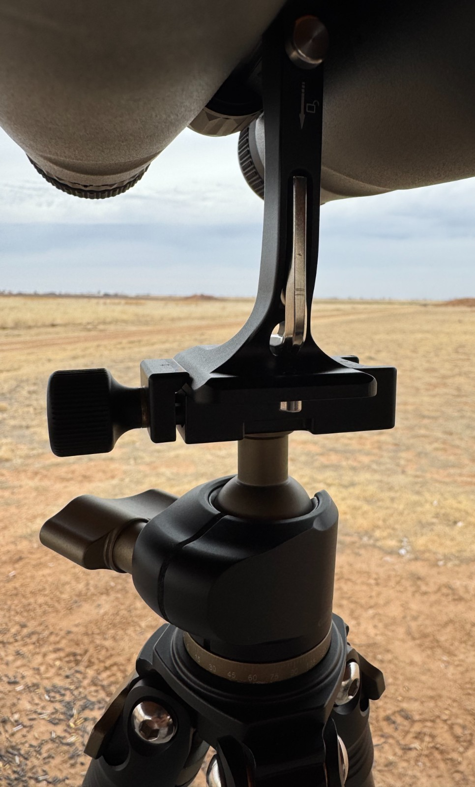 Linkogear BM-01 Bino Adapter Arca Swiss & 1/4-20 Mount Aluminum