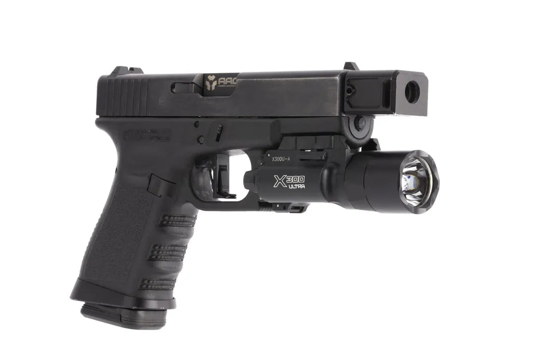 X300U, 650 Lumens Weaponlight, Black - MUCITUP